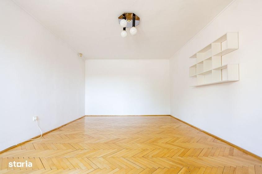 Casă cu 4 camere cu Teren 575 Mp în Lipovei