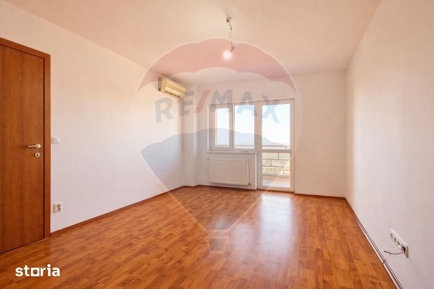Apartament cu 3 camere în Glina