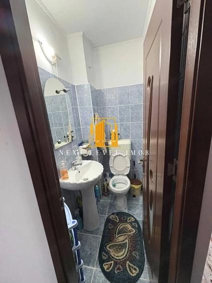 Apartament cu 3 camere decomandat în Bere