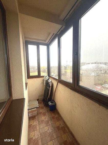 Apartament cu 3 camere semidecomandat în Central