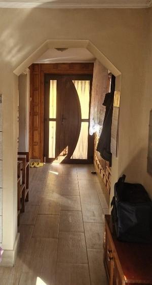 Casă individuală cu 5 camere cu Teren 2311 Mp în Leordina