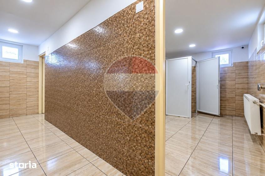 Spațiu comercial, de 400 mp, în Sascut