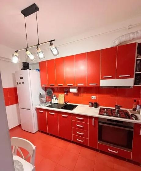 Apartament cu 2 camere semidecomandat, mobilat în Dobroești
