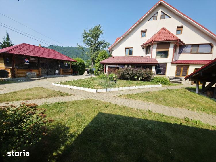 Spațiu comercial, de 1,000 mp, în Tarcău