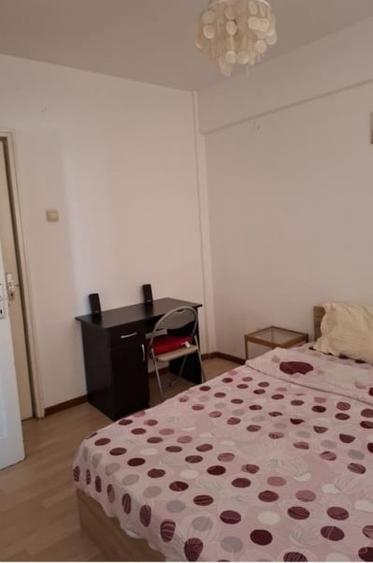 Apartament cu 2 camere semidecomandat, mobilat în Victoriei