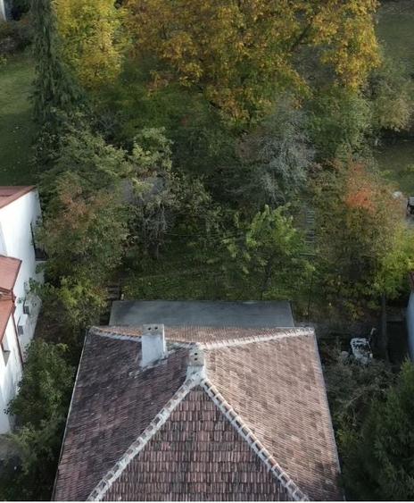 Casă cu 4 camere în Schei