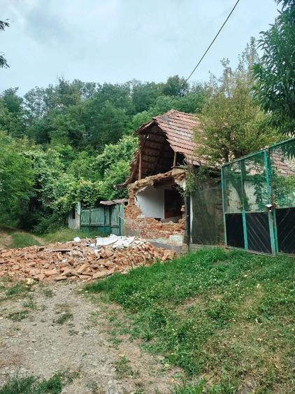Casă cu 3 camere cu Teren 130 Mp în Ațel