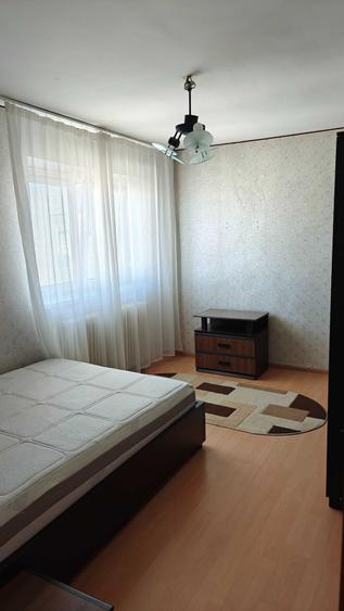 Apartament cu 2 camere decomandat în Titan