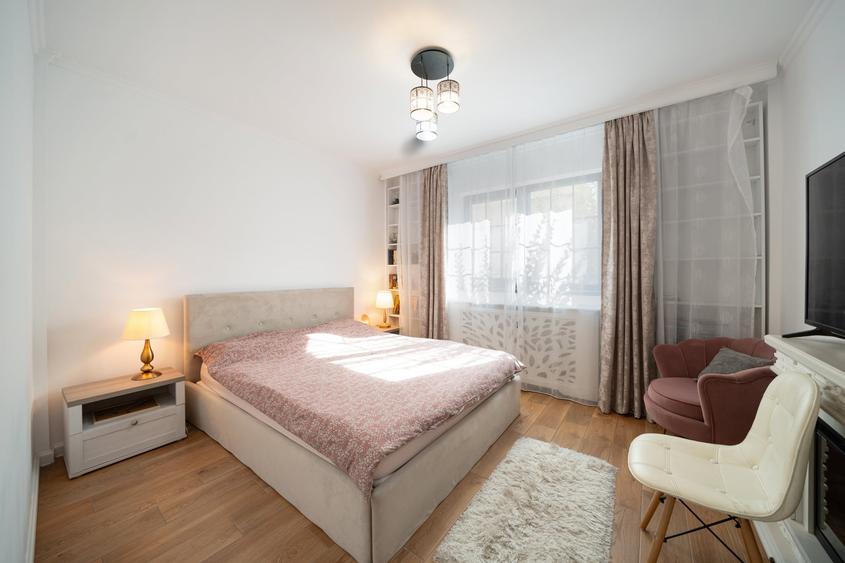 Apartament cu 3 camere decomandat, mobilat în Gorjului