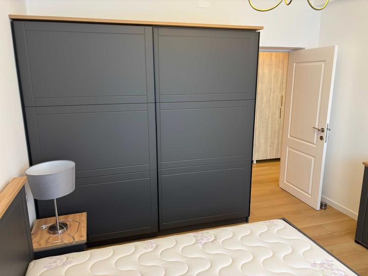 Apartament cu 4 camere decomandat în Copou