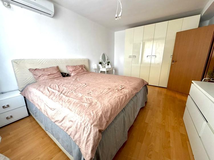 Apartament cu 3 camere decomandat, mobilat în Dumbrăvița