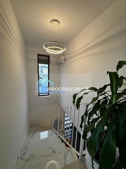 Duplex cu 3 camere cu Canalizare în Giroc