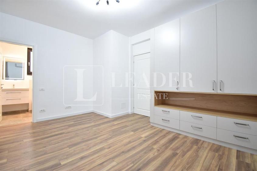Duplex cu 5 camere cu Teren 250 Mp în Central