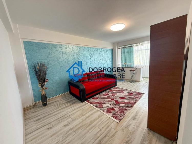 Apartament cu 2 camere decomandat, mobilat în Central