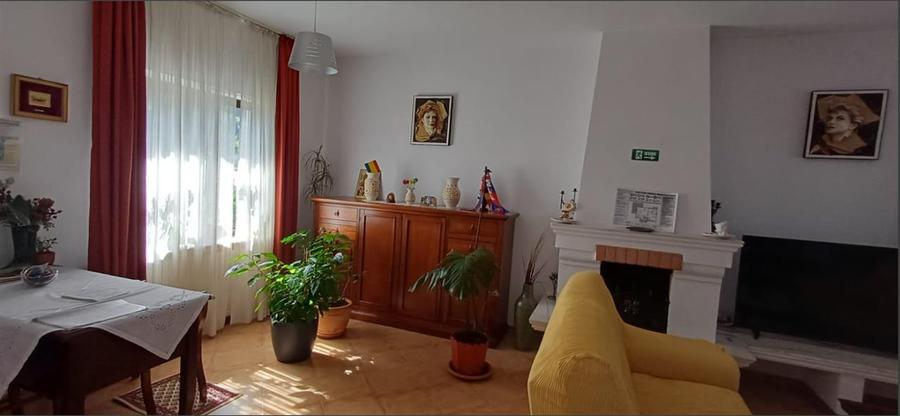 Casă individuală cu 4 camere cu Canalizare în Bunloc
