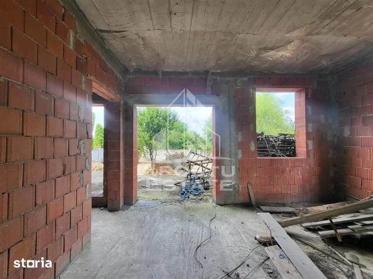 Casă cu 10 camere cu Teren 1154 Mp în Freidorf