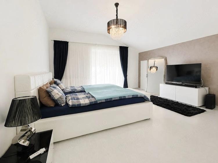 Apartament cu 3 camere decomandat în Lipovei