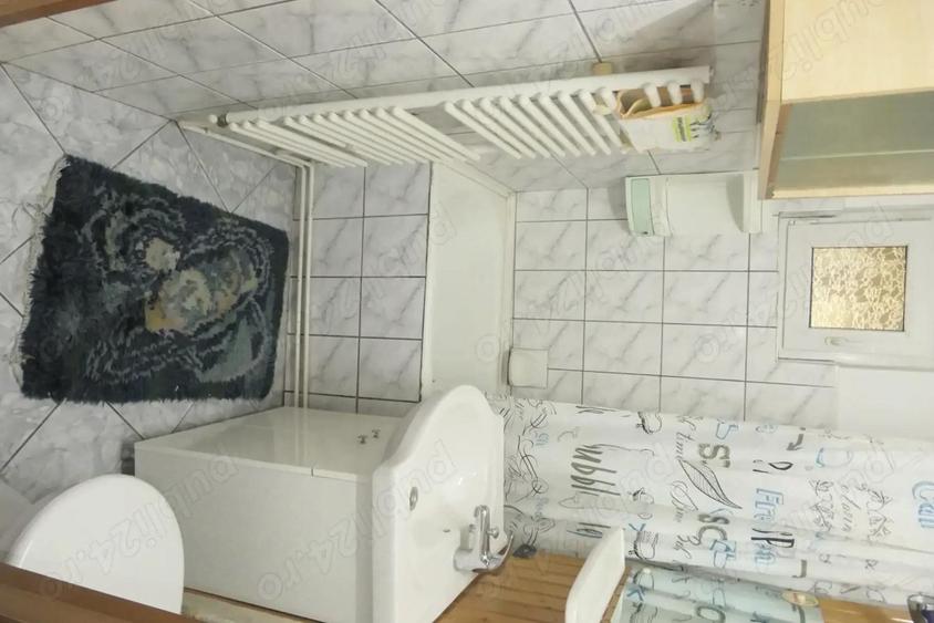Apartament cu 3 camere semidecomandat în Micălaca