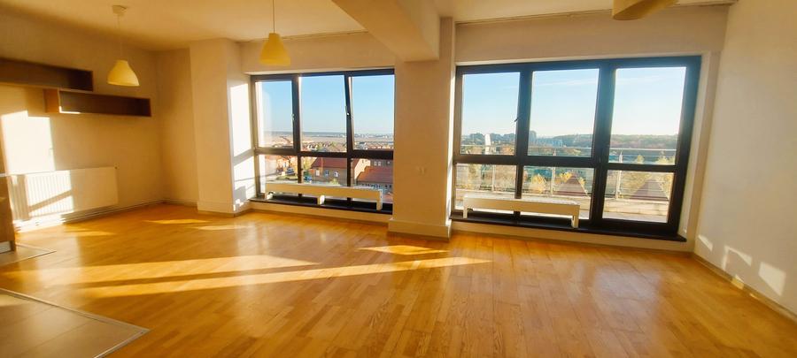 Apartament cu 4 camere nedecomandat în Pipera
