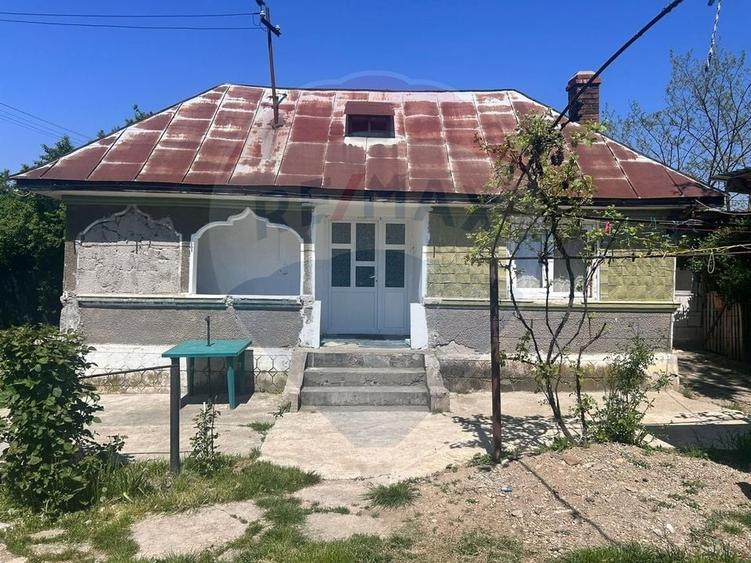 Casă individuală cu 4 camere cu Teren 1071 Mp în Mălăeștii de Jos