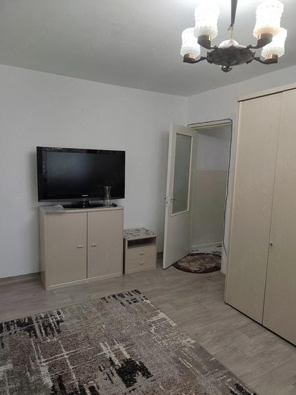 Apartament cu 2 camere semidecomandat în Vest