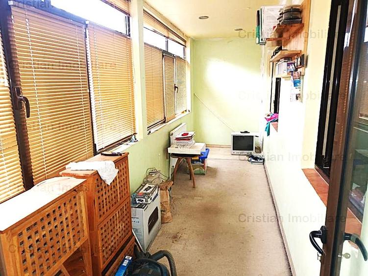 Apartament cu 3 camere decomandat în Viziru 3