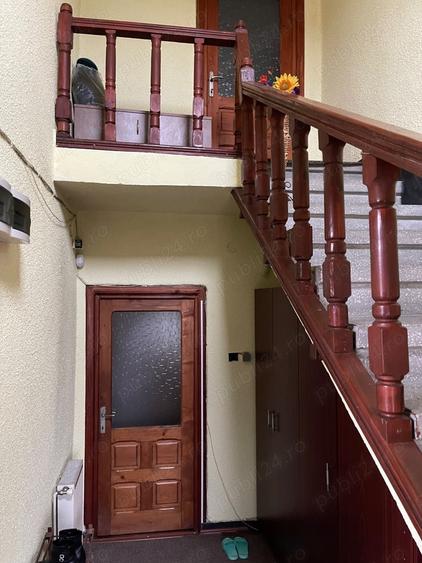 Casă cu 6 camere cu Teren 5000 Mp în Miroslăvești