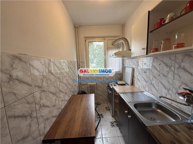 Apartament cu 2 camere nedecomandat, mobilat în Mihai Bravu