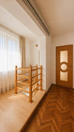 Casă cu 4 camere cu Teren 723 Mp în Central