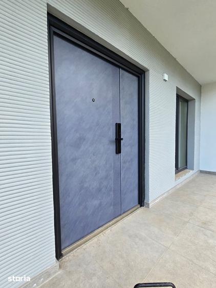 Casă cu 5 camere cu Teren 500 Mp în Crevedia