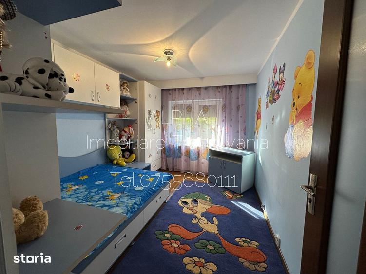 Apartament cu 3 camere decomandat în Nord