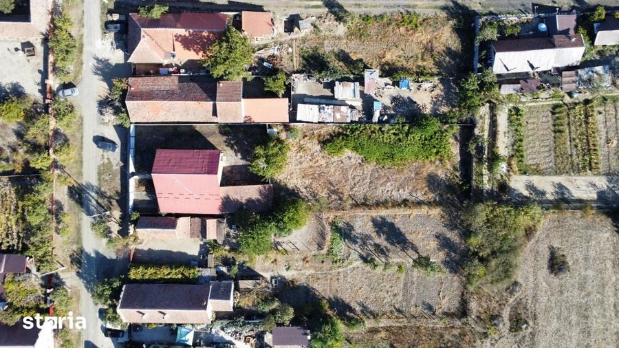 Casă cu 5 camere cu Teren 1324 Mp în Sacoșu Turcesc