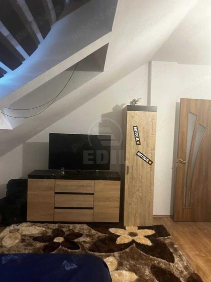 Apartament cu 3 camere semidecomandat în Florești