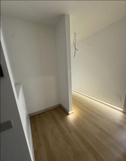 Apartament cu 3 camere semidecomandat în Iris