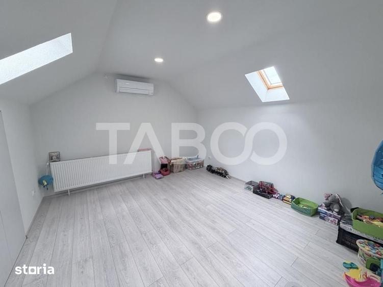 Apartament cu 4 camere decomandat în Șura Mare