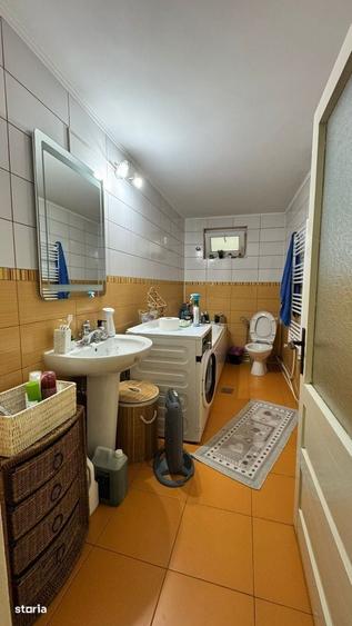 Casă cu 4 camere în Rucăr