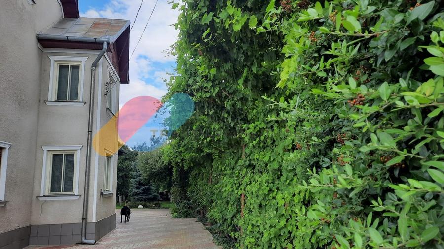 Casă individuală cu 5 camere cu Canalizare în Exterior Est