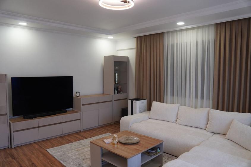 Apartament cu 3 camere decomandat în Nord