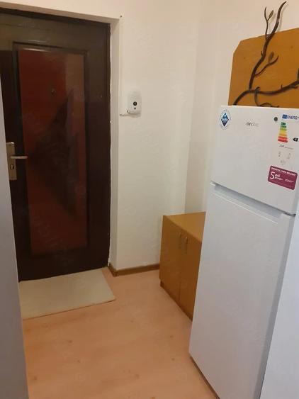 Garsonieră semidecomandată în Brazda lui Novac
