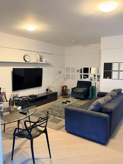 Apartament cu 3 camere decomandat în Mihai Bravu