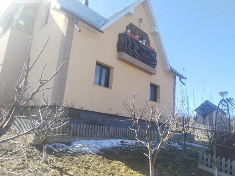 Casă cu 3 camere cu Teren 1000 Mp în Dorna Candrenilor
