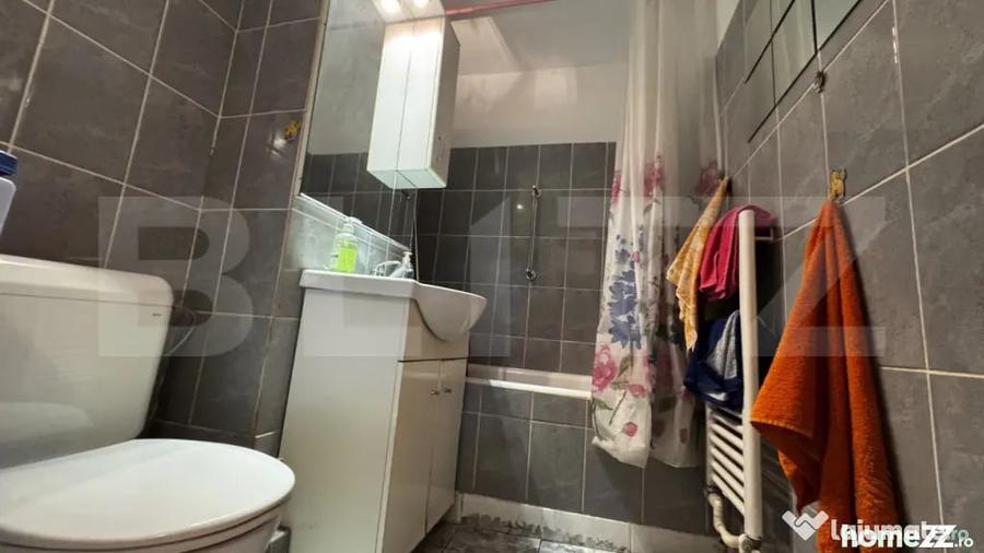 Apartament cu 2 camere semidecomandat în Cetate