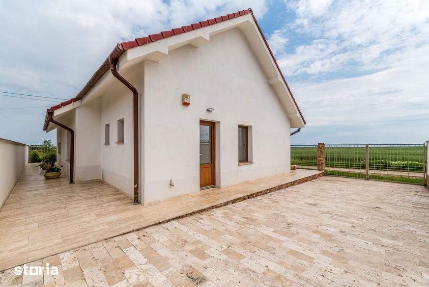 Casă cu 4 camere cu Teren 300 Mp în Fântânele