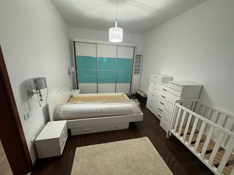 Apartament cu 2 camere decomandat, mobilat în Central