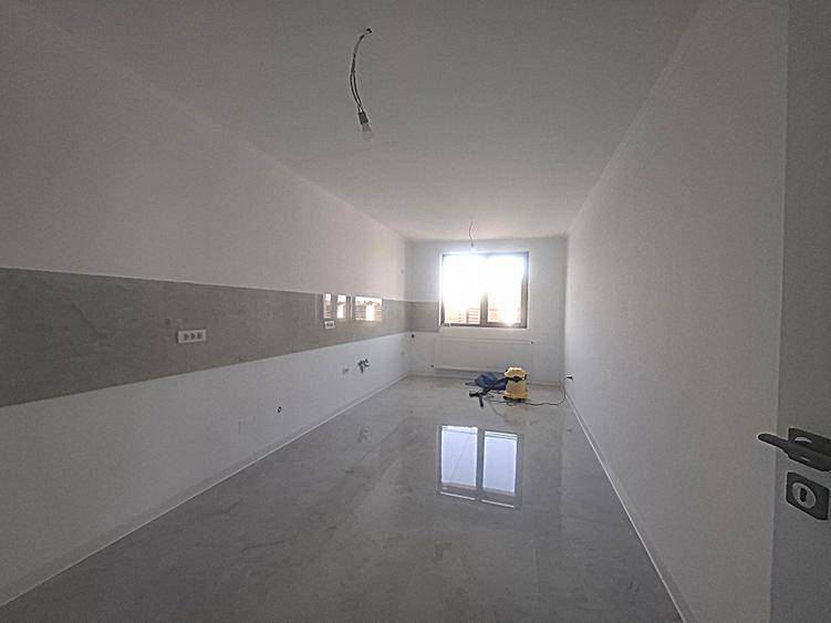 Casă cu 4 camere cu Teren 400 Mp în Domnești
