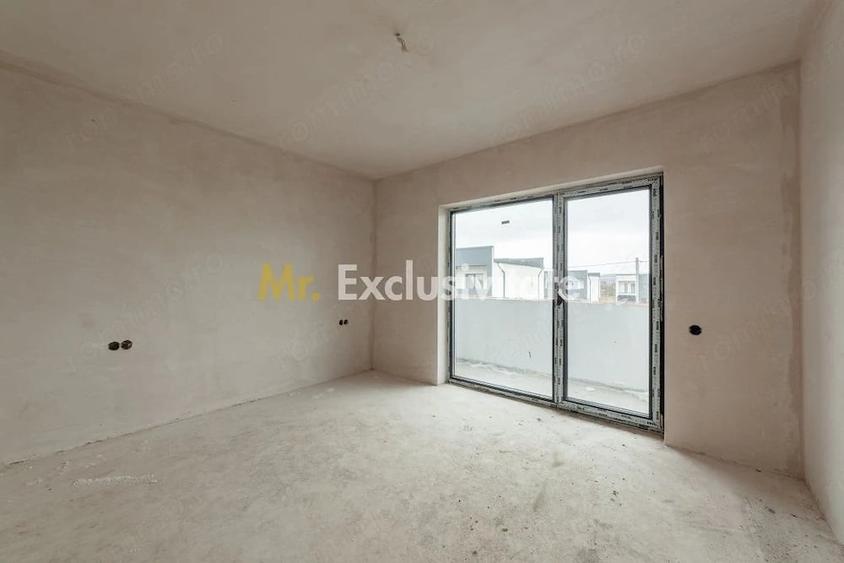 Casă cu 4 camere cu Teren 470 Mp în Micești