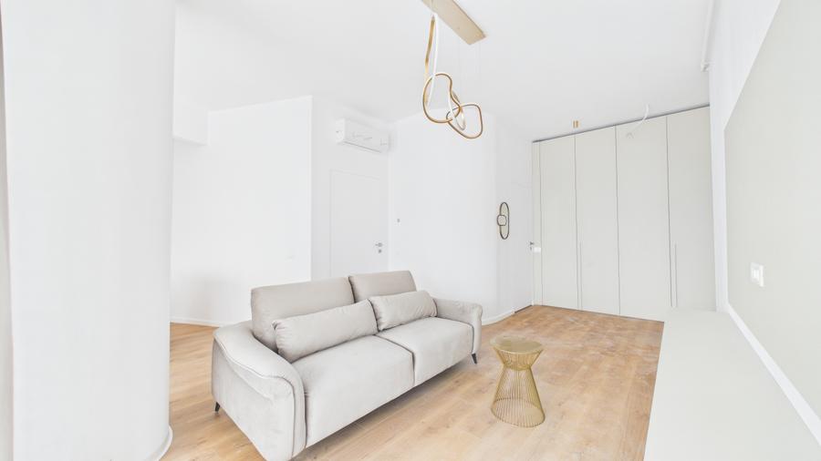 Apartament cu 2 camere semidecomandat în Grivița