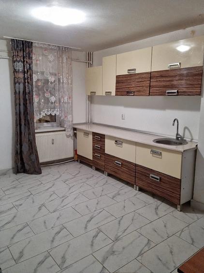 inchiriez apartament zona malu rosu direct proprietar - 17