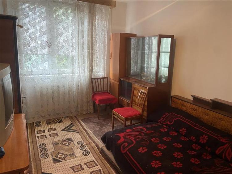 Garsonieră decomandată, mobilată în Gară