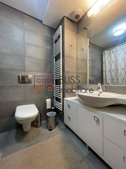Apartament cu 3 camere semidecomandat în Aviației